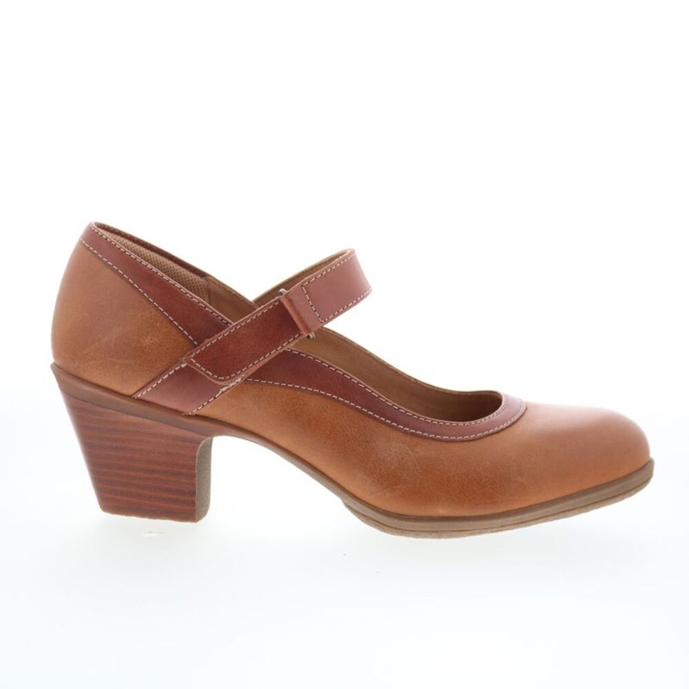 Comfortiva Womens Barnes Brown Shoes (NWT)